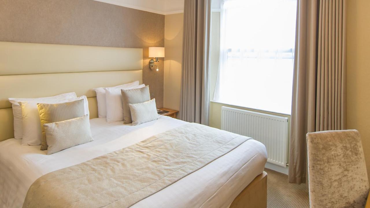 The Park Hotel Barnstaple Exterior photo